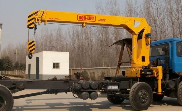 КМУ с телескопической стрелой SQ8SA4