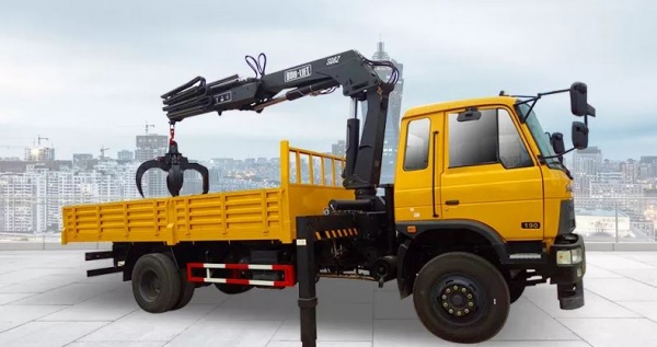 КМУ с поворотной стрелой SQ8ZA4