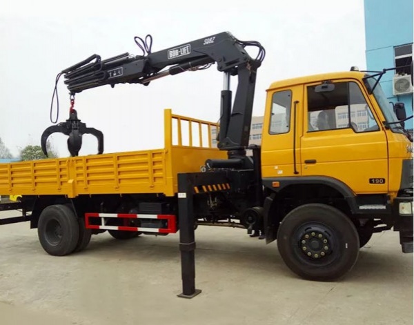 КМУ с поворотной стрелой SQ8ZA4